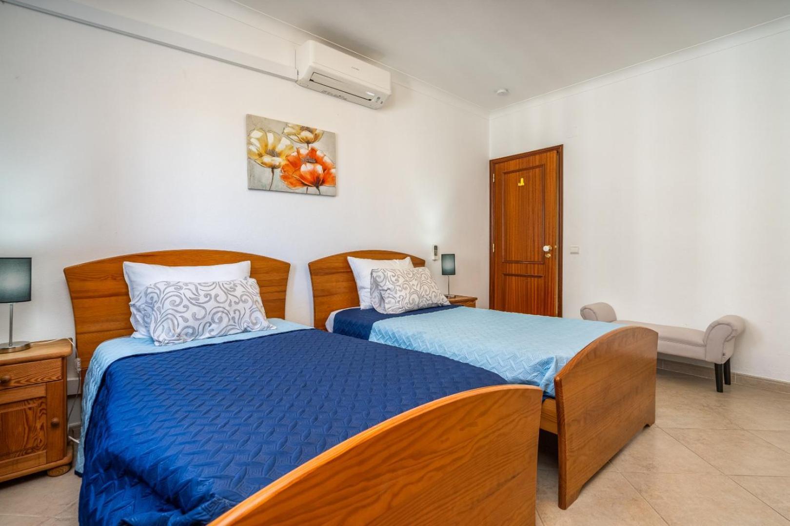 Two Bedroom - 110m2, Ac, Terrace, Wi-fi Apartment Lagos