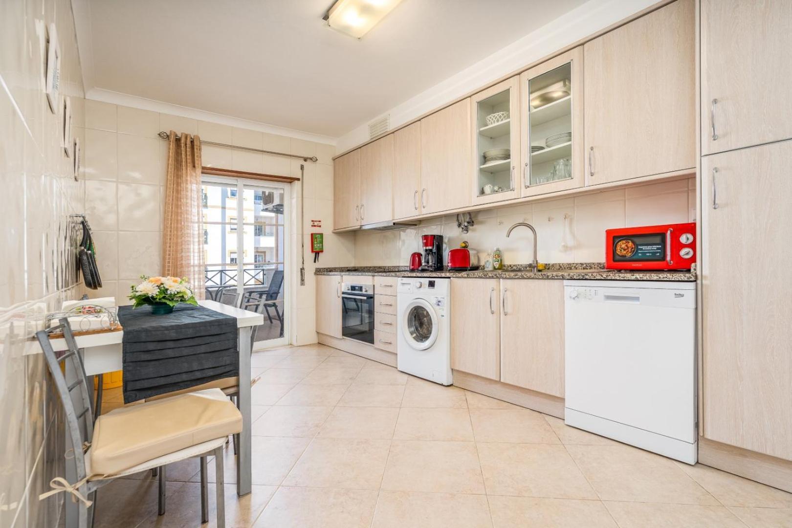Apartment Two Bedroom - 110m2, Ac, Terrace, Wi-fi