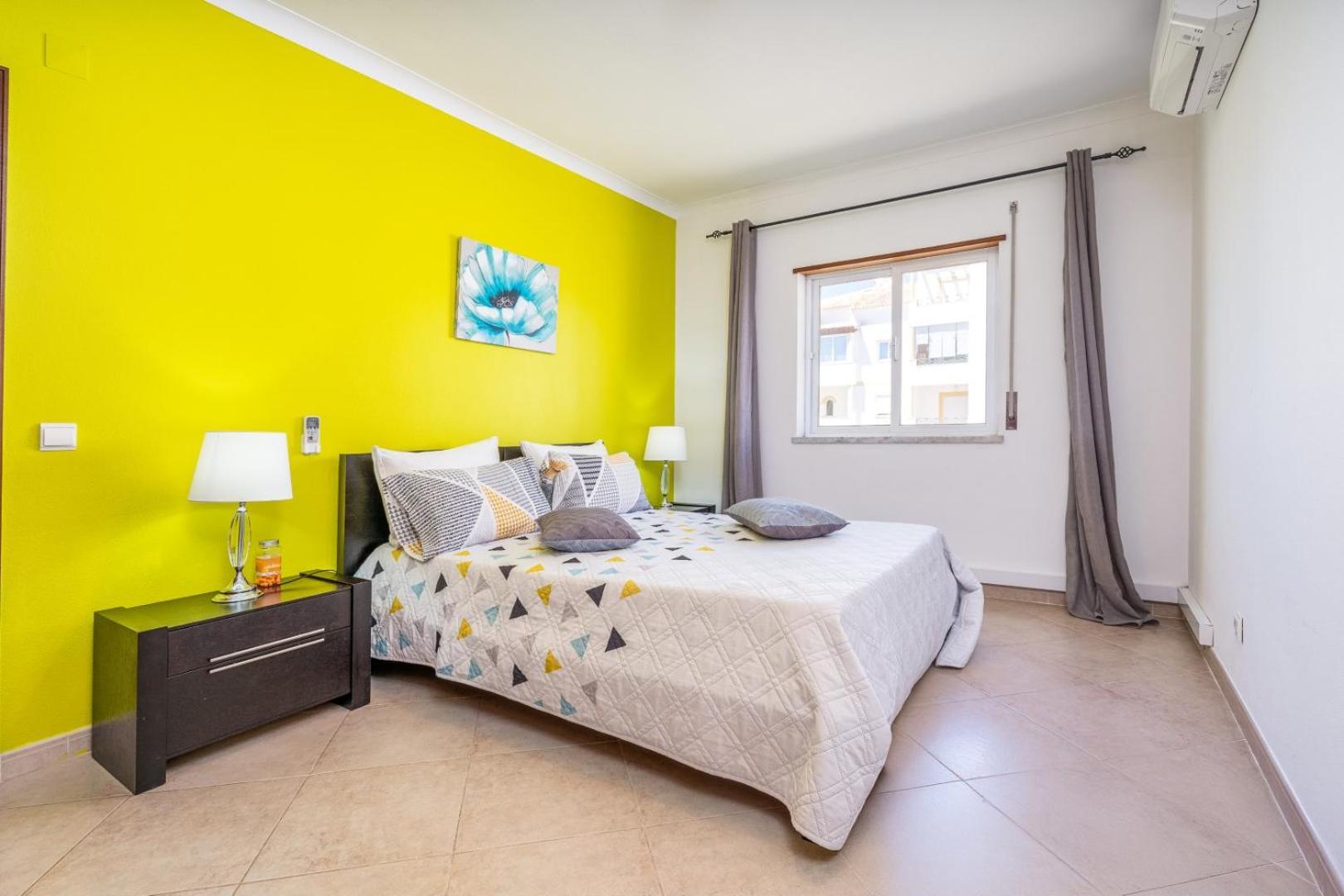 Two Bedroom - 110m2, Ac, Terrace, Wi-fi * Lagos